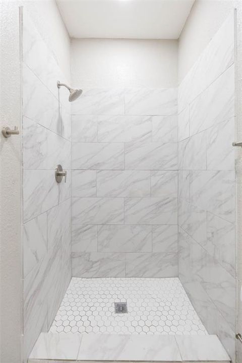 Под контрактом: $269,900 (2 спален, 2 ванн, 884 Квадратных фут)