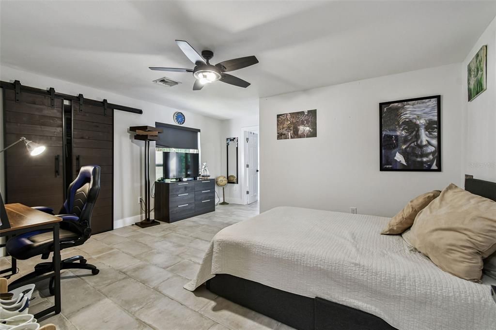 待售: $2,690,000 (6 贝兹, 4 浴室, 4546 平方英尺)