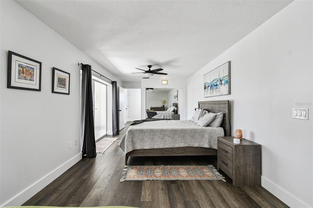 待售: $2,690,000 (6 贝兹, 4 浴室, 4546 平方英尺)