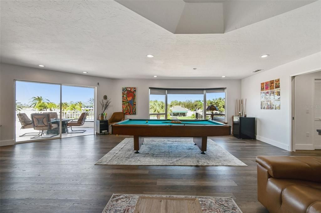 待售: $2,690,000 (6 贝兹, 4 浴室, 4546 平方英尺)