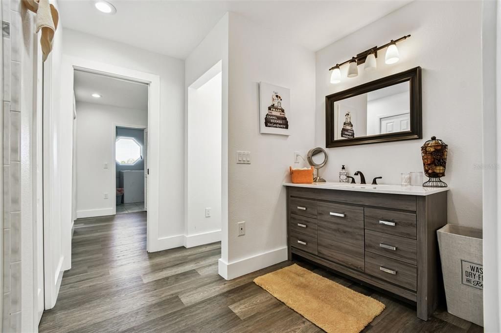 待售: $2,690,000 (6 贝兹, 4 浴室, 4546 平方英尺)