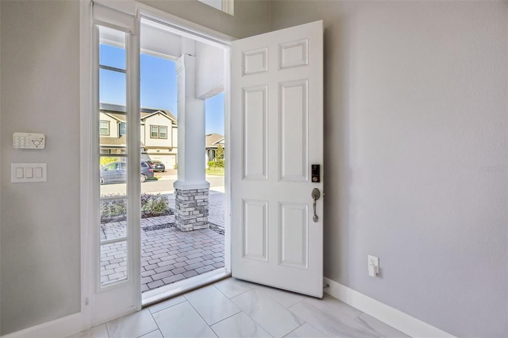 Active With Contract: $760,000 (4 beds, 3 baths, 3074 Square Feet)