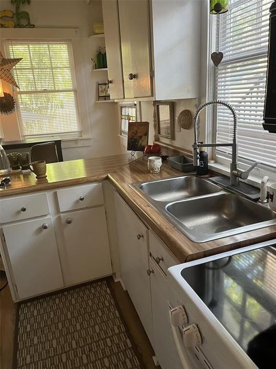 For Sale: $1,150,000 (4 beds, 0 baths, 2824 Square Feet)