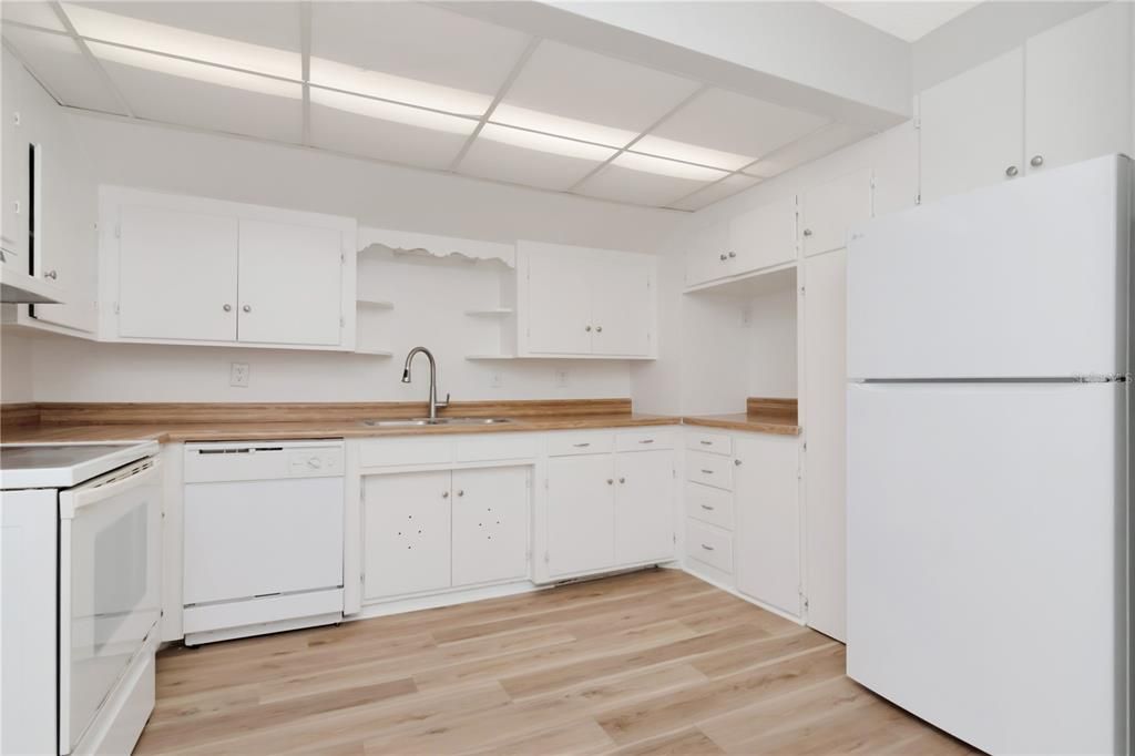 For Sale: $1,150,000 (4 beds, 0 baths, 2824 Square Feet)