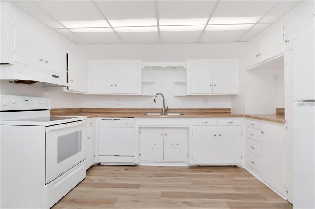 For Sale: $1,150,000 (4 beds, 0 baths, 2824 Square Feet)