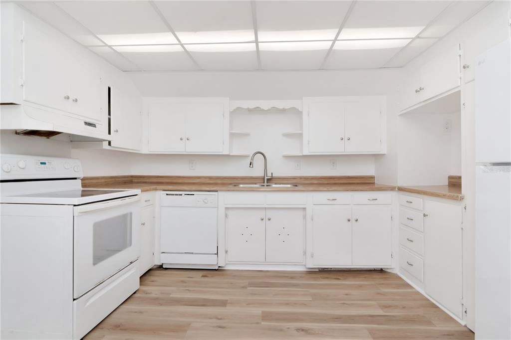 For Sale: $1,150,000 (4 beds, 0 baths, 2824 Square Feet)