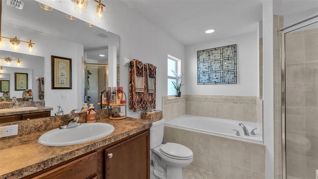 En Venta: $285,000 (3 camas, 2 baños, 1362 Pies cuadrados)