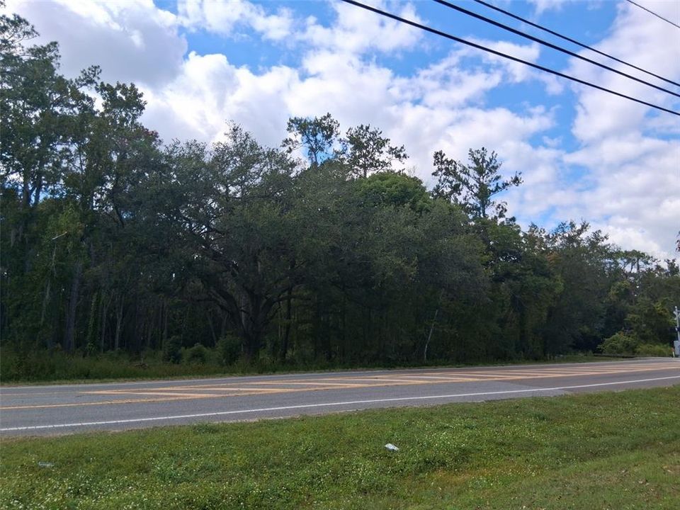 На продажу: $200,000 (1.86 acres)