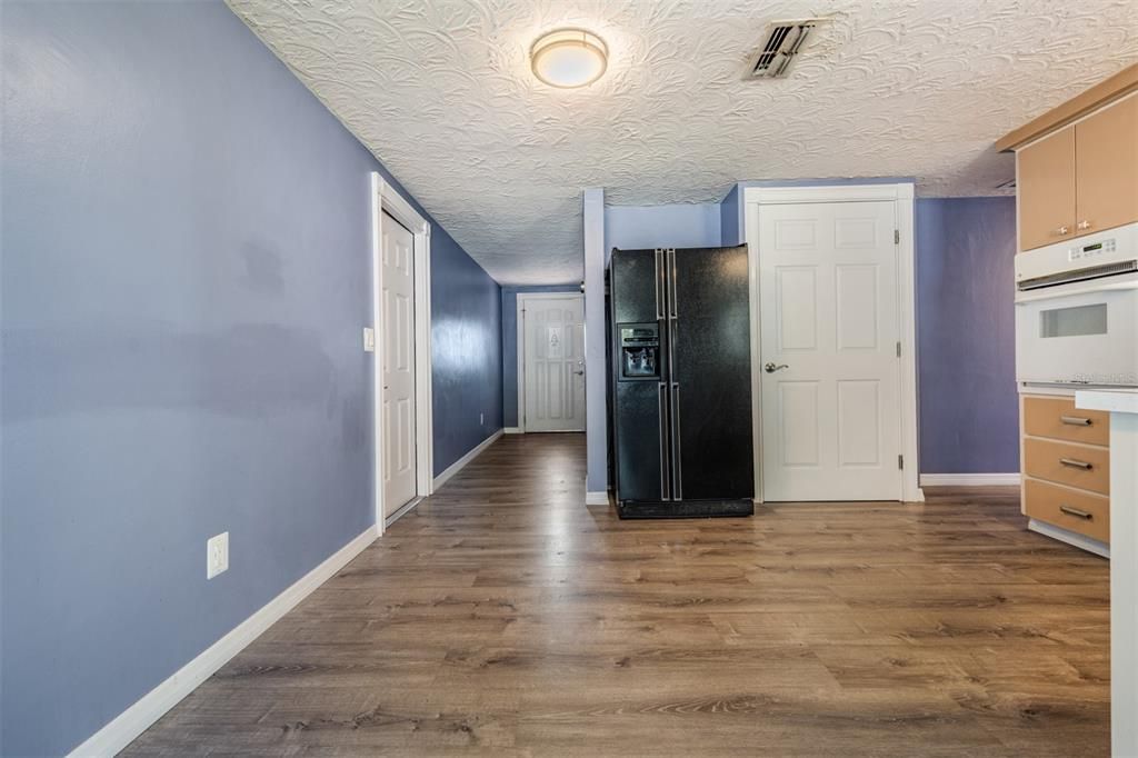 For Sale: $222,900 (3 beds, 2 baths, 1154 Square Feet)