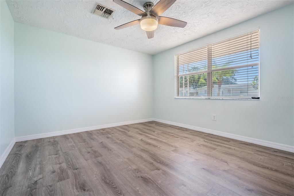 For Sale: $222,900 (3 beds, 2 baths, 1154 Square Feet)