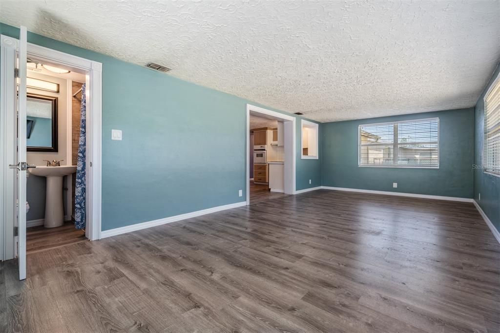 For Sale: $222,900 (3 beds, 2 baths, 1154 Square Feet)