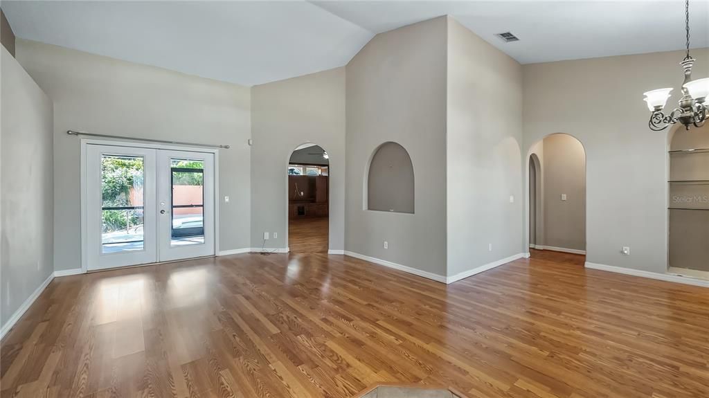 En Venta: $485,000 (3 camas, 2 baños, 2253 Pies cuadrados)