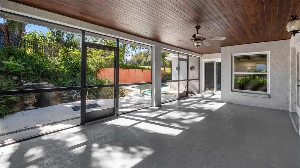 En Venta: $485,000 (3 camas, 2 baños, 2253 Pies cuadrados)