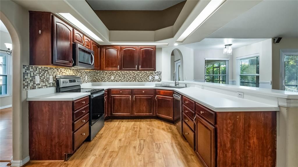 En Venta: $485,000 (3 camas, 2 baños, 2253 Pies cuadrados)