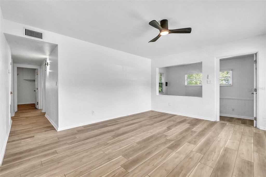 For Rent: $2,000 (3 beds, 2 baths, 1247 Square Feet)