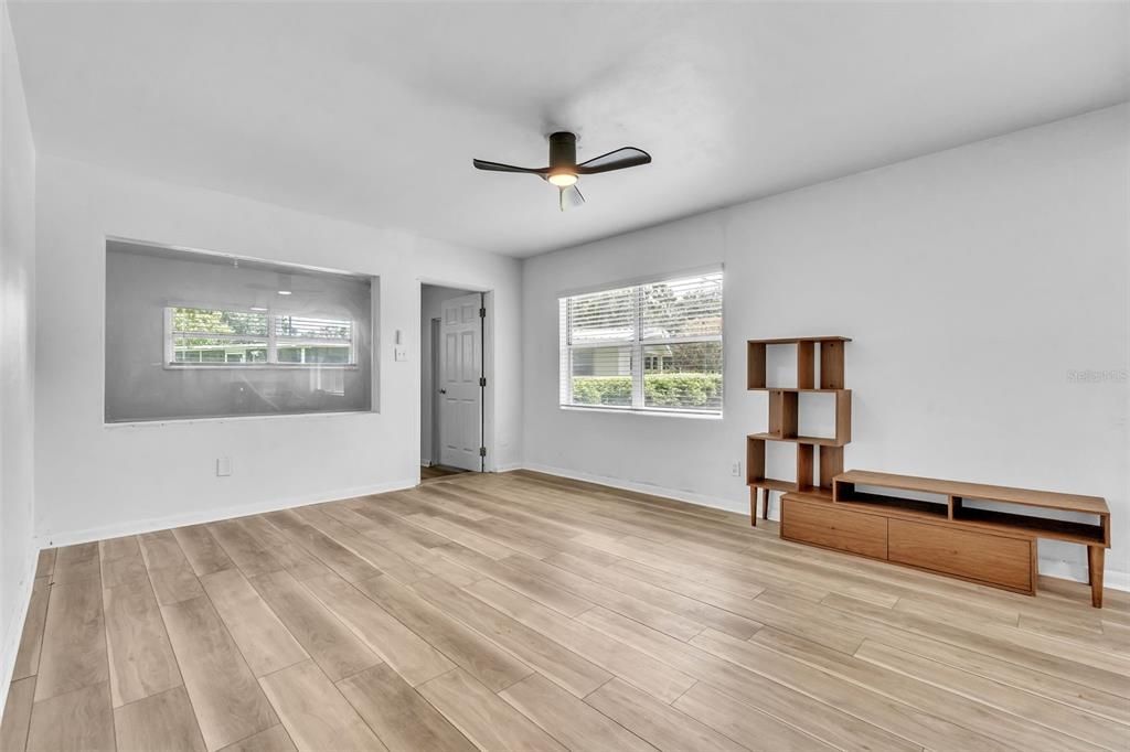 For Rent: $2,000 (3 beds, 2 baths, 1247 Square Feet)