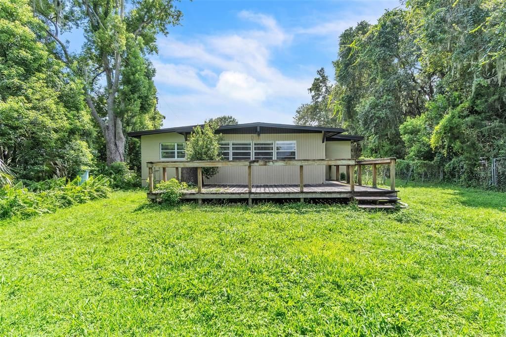 For Rent: $2,000 (3 beds, 2 baths, 1247 Square Feet)