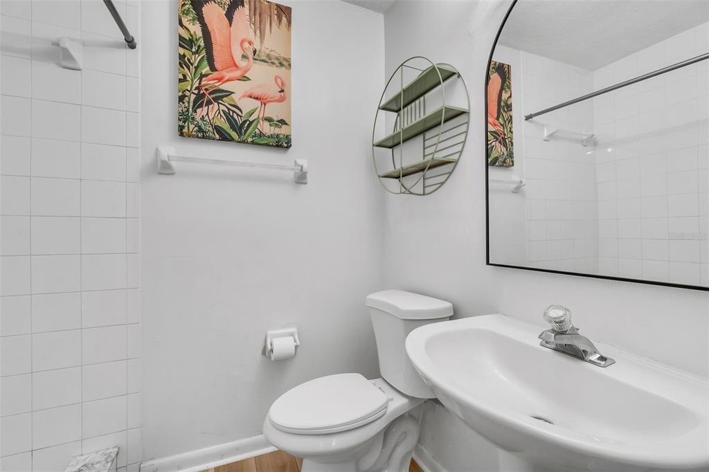 For Rent: $2,000 (3 beds, 2 baths, 1247 Square Feet)