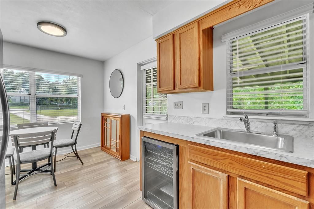 For Rent: $2,000 (3 beds, 2 baths, 1247 Square Feet)