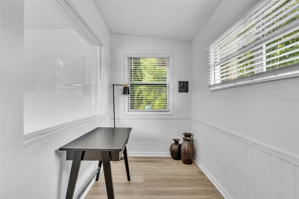 For Rent: $2,000 (3 beds, 2 baths, 1247 Square Feet)