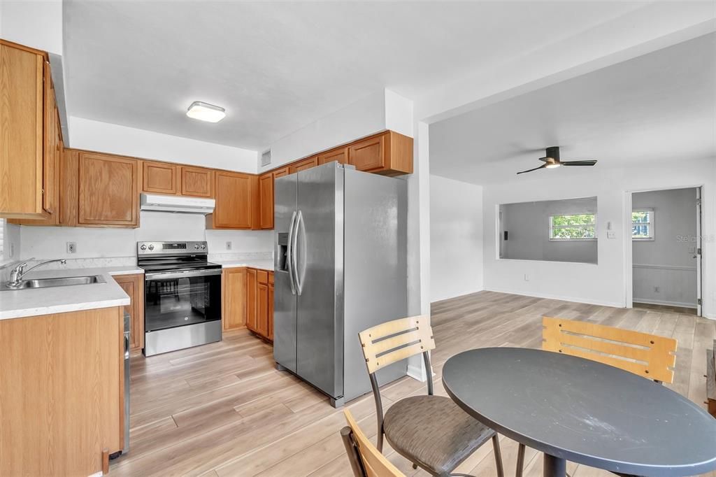 For Rent: $2,000 (3 beds, 2 baths, 1247 Square Feet)