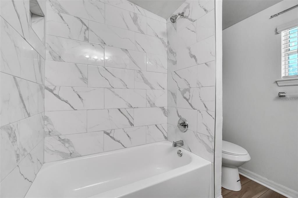 For Rent: $2,000 (3 beds, 2 baths, 1247 Square Feet)