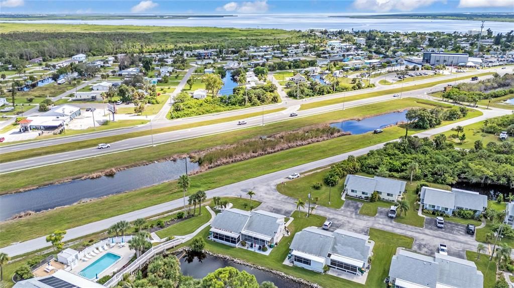 Active With Contract: $168,900 (2 beds, 1 baths, 868 Square Feet)