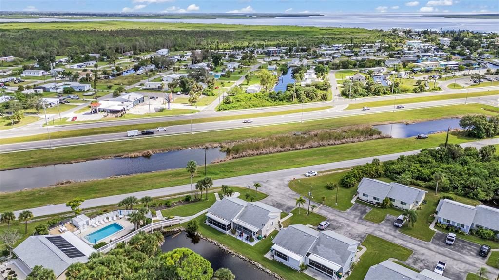 Active With Contract: $168,900 (2 beds, 1 baths, 868 Square Feet)