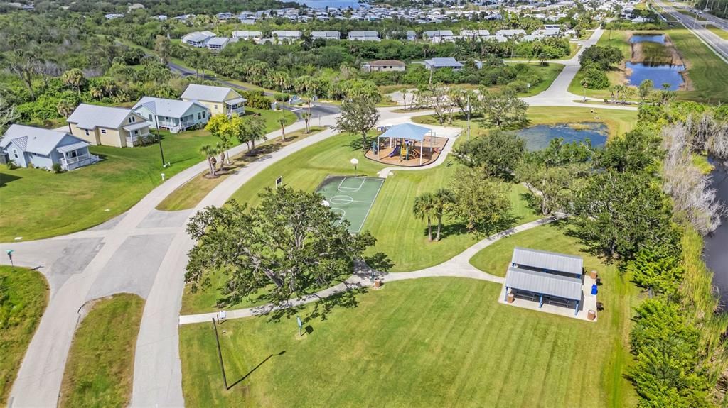 Active With Contract: $168,900 (2 beds, 1 baths, 868 Square Feet)