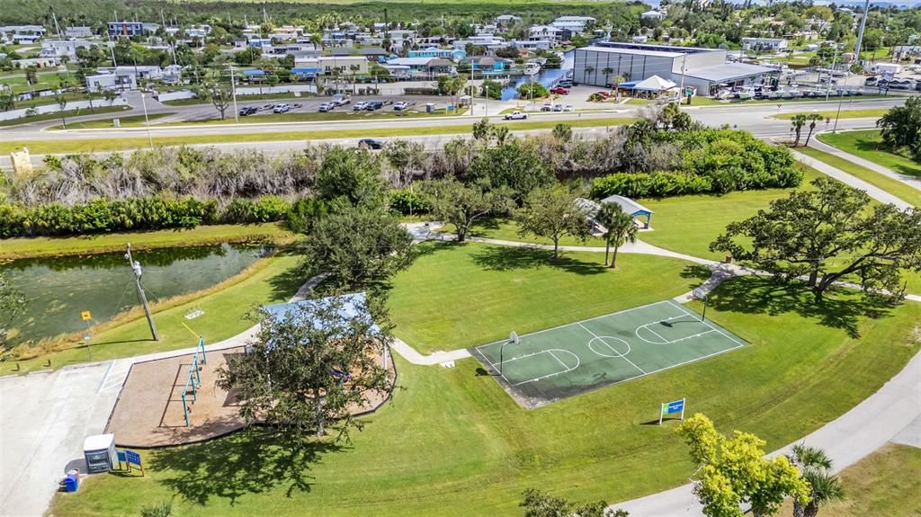 Active With Contract: $168,900 (2 beds, 1 baths, 868 Square Feet)