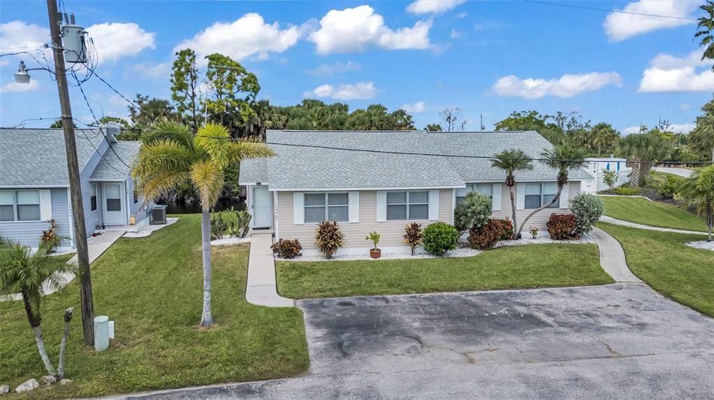 Active With Contract: $168,900 (2 beds, 1 baths, 868 Square Feet)