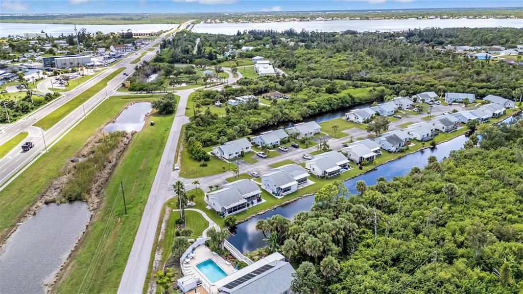 Active With Contract: $168,900 (2 beds, 1 baths, 868 Square Feet)