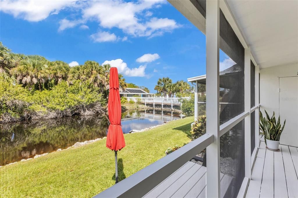 Active With Contract: $168,900 (2 beds, 1 baths, 868 Square Feet)