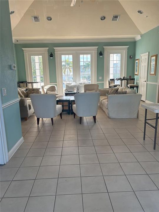 En Renta: $1,475 (1 camas, 1 baños, 728 Pies cuadrados)