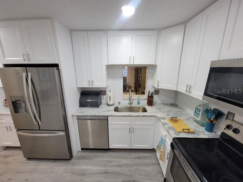 For Rent: $3,400 (3 beds, 2 baths, 1762 Square Feet)
