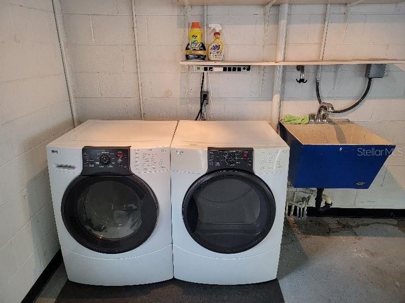 For Rent: $3,400 (3 beds, 2 baths, 1762 Square Feet)