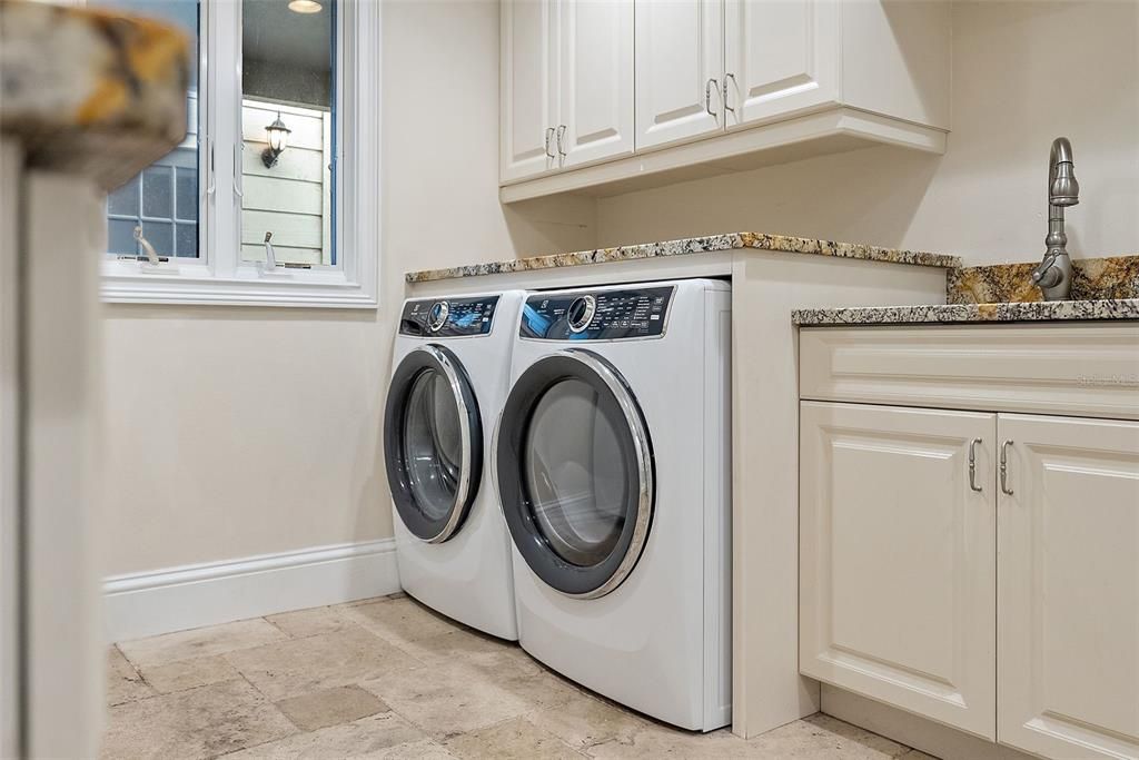 For Sale: $1,395,000 (4 beds, 3 baths, 3664 Square Feet)