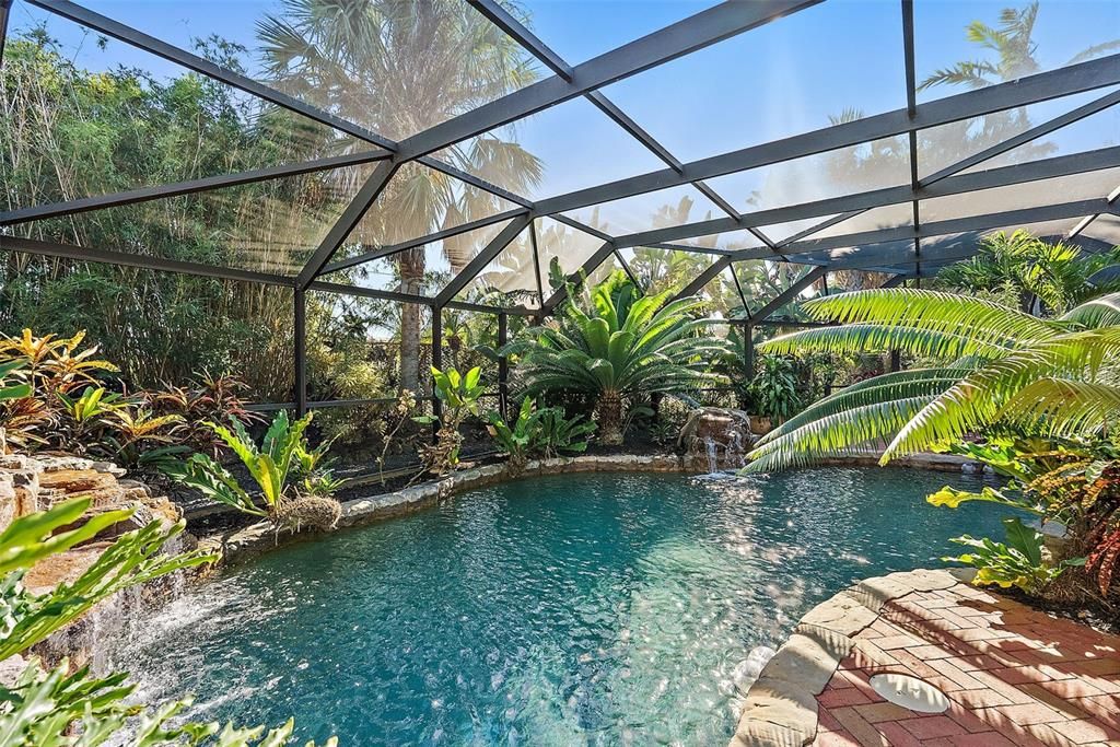 For Sale: $1,395,000 (4 beds, 3 baths, 3664 Square Feet)