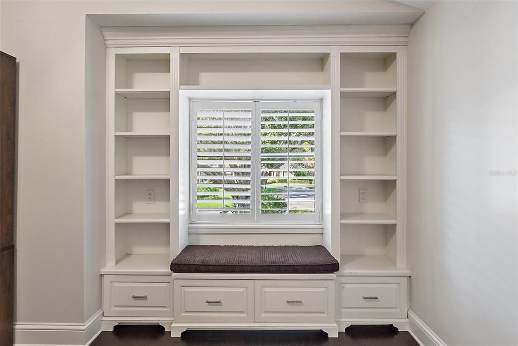 For Sale: $1,395,000 (4 beds, 3 baths, 3664 Square Feet)