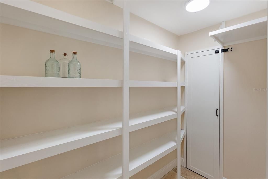 For Sale: $1,395,000 (4 beds, 3 baths, 3664 Square Feet)