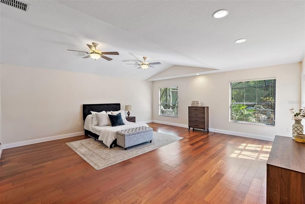 For Sale: $1,395,000 (4 beds, 3 baths, 3664 Square Feet)