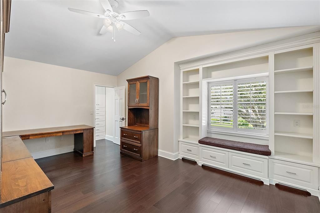 For Sale: $1,395,000 (4 beds, 3 baths, 3664 Square Feet)