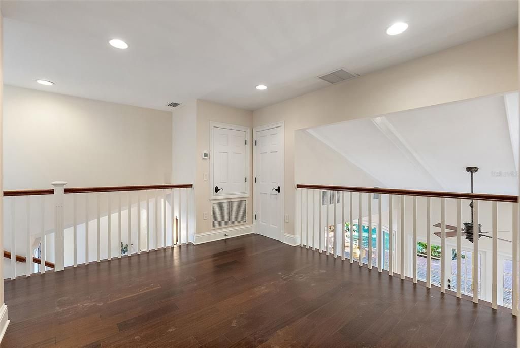 For Sale: $1,395,000 (4 beds, 3 baths, 3664 Square Feet)