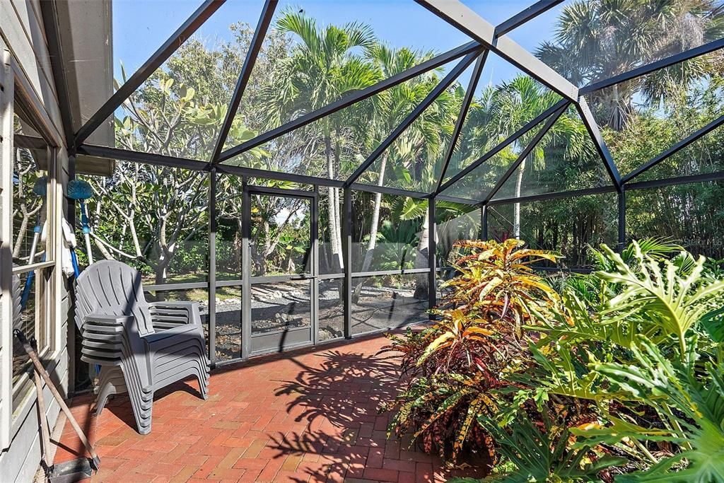 For Sale: $1,395,000 (4 beds, 3 baths, 3664 Square Feet)