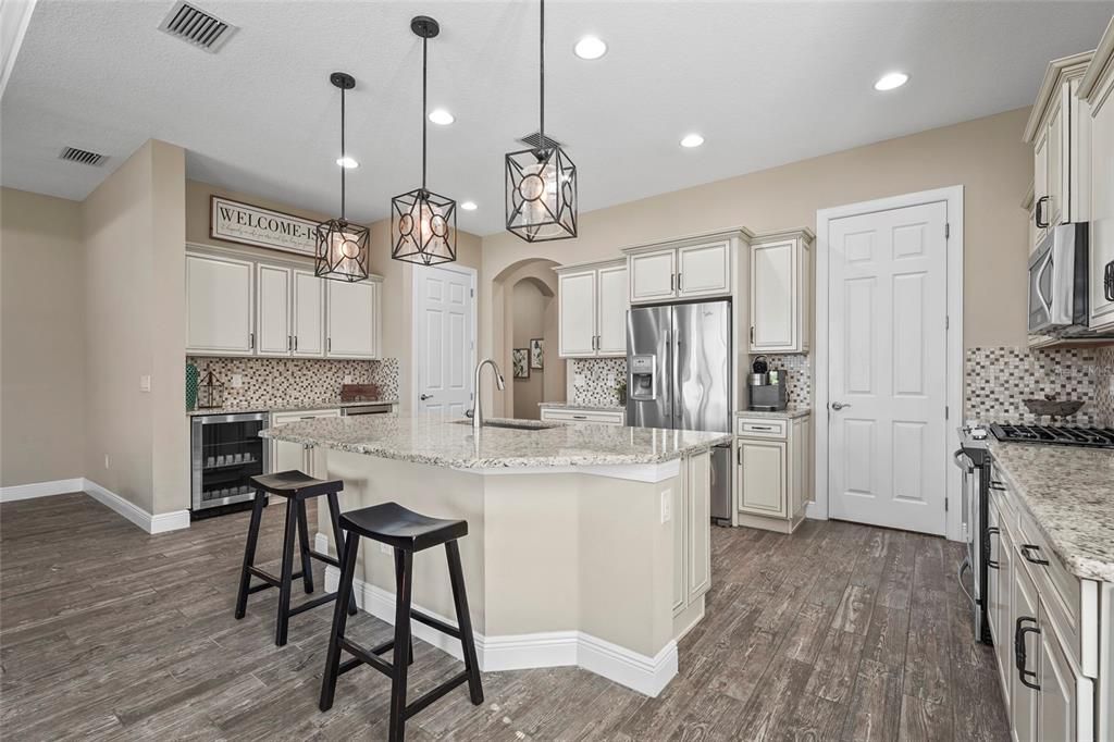 Active With Contract: $1,375,000 (4 beds, 2 baths, 2270 Square Feet)