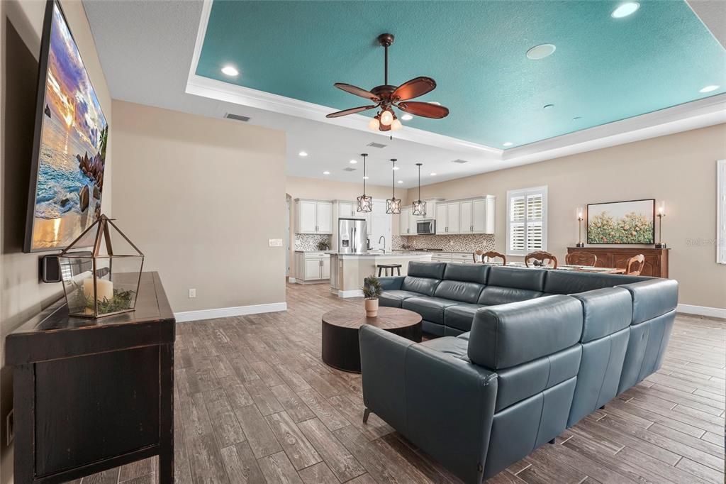 Active With Contract: $1,375,000 (4 beds, 2 baths, 2270 Square Feet)