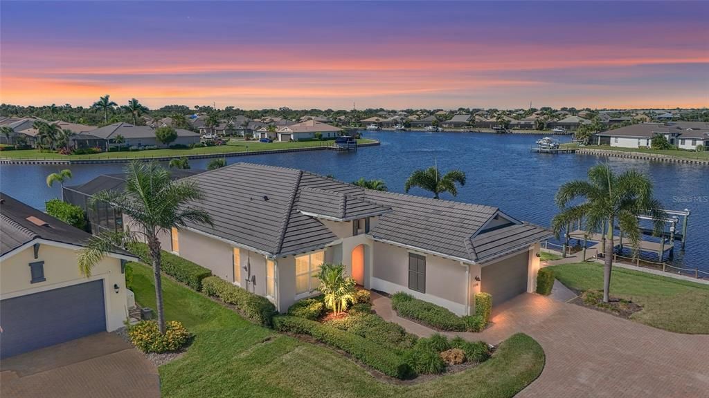 Active With Contract: $1,375,000 (4 beds, 2 baths, 2270 Square Feet)