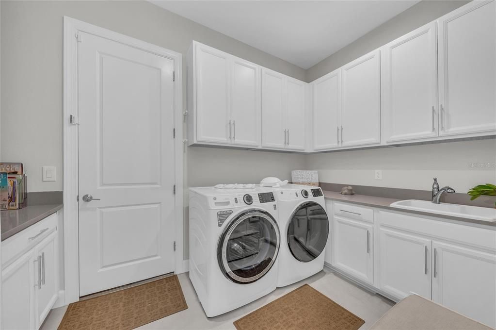 For Sale: $1,139,050 (3 beds, 3 baths, 2247 Square Feet)