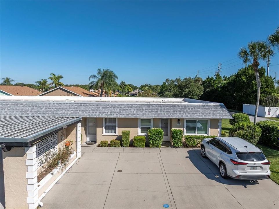 На продажу: $115,000 (2 спален, 2 ванн, 923 Квадратных фут)