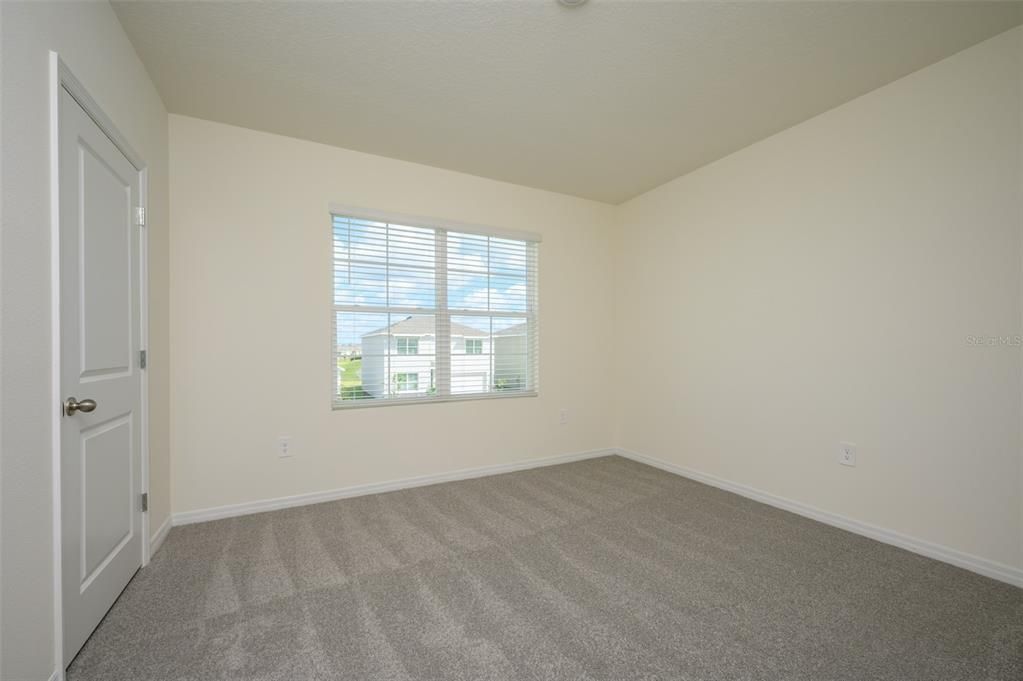 For Rent: $3,000 (5 beds, 3 baths, 2605 Square Feet)